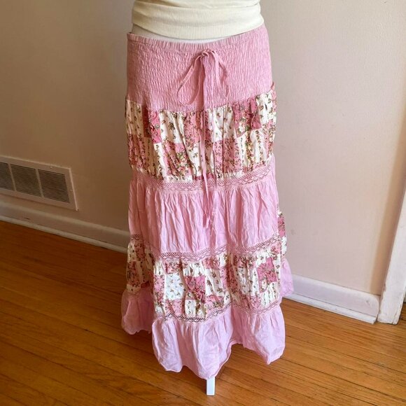 Y2K Pink Floral Tiered Skirt - Picture 5 of 5